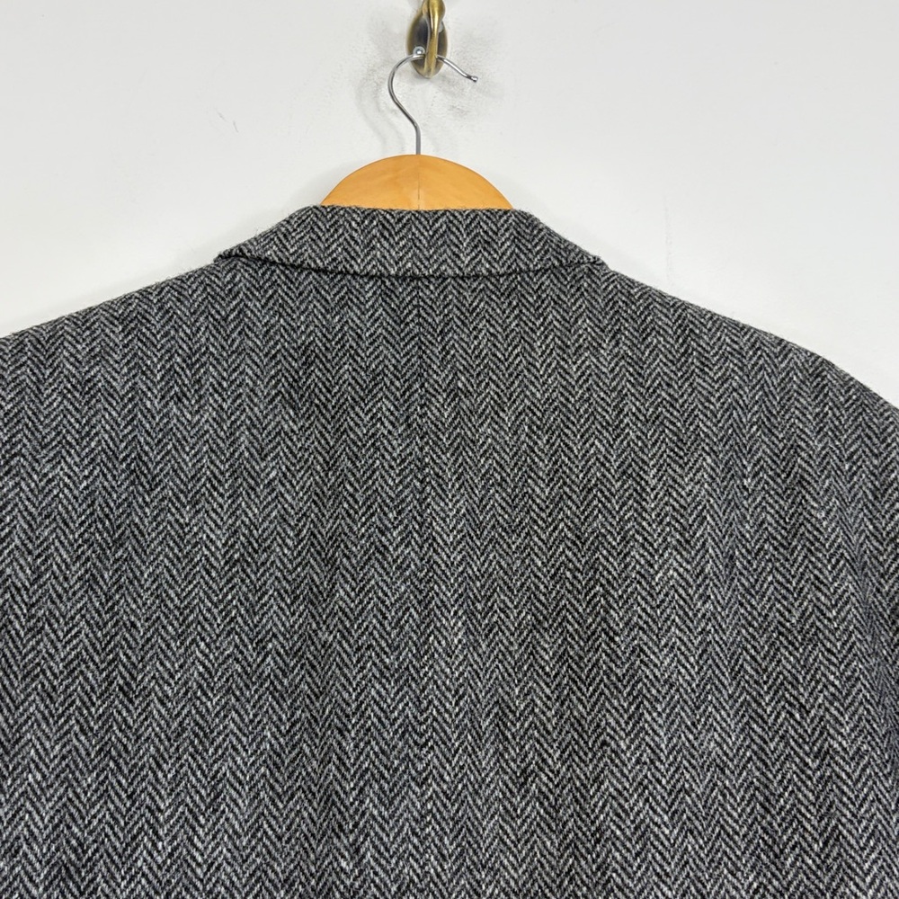 Men's Gray Herringbone Wool Blazer - Picture 5 of 16